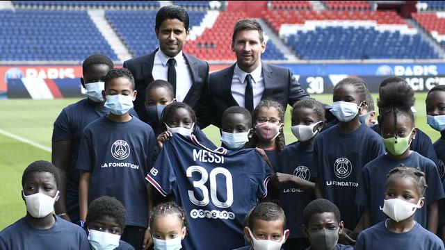 Foto: Bukan di Menara Eiffel, Lionel Messi Diperkenalkan Sebagai Pemain Baru PSG di Stade Parc des Princes