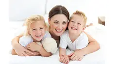 Tak semua kebahagiaan anak perlu usaha yang lebih. Seperti diberitakan Boldsky, Sabtu (5/12/2015), orangtua harus memahami, anak-anak harus bahagia. Ahli kesehatan berpendapat, anak-anak yang tidak bahagia akan memiliki masalah depresi, mode perilaku tak 