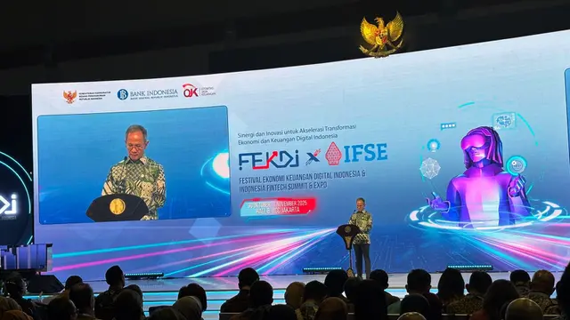 Ketua OJK Mahendra Siregar saat ditemui usai menghadiri acara FEKDI dan IFSE 2025, di JCC, Jakarta, Kamis (30/10/2025). (Foto: Liputan6.com/Tira Santia)