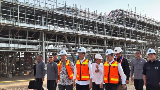 Presiden Jokowi di Smelter Freeport, Kabupaten Gresik, Jawa Timur. (Lizsa Egeham)