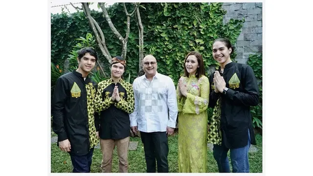 Seleb lebaran (Sumber: Instagram/maiaestiantyreal/)
