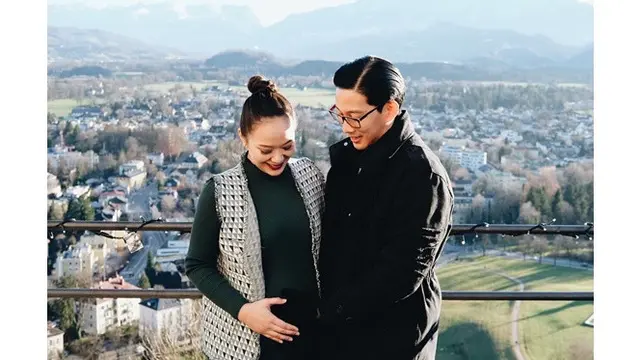 Keliling Eropa, Ini 6 Momen Mesra Babymoon Yuanita Christiani Bareng Suami