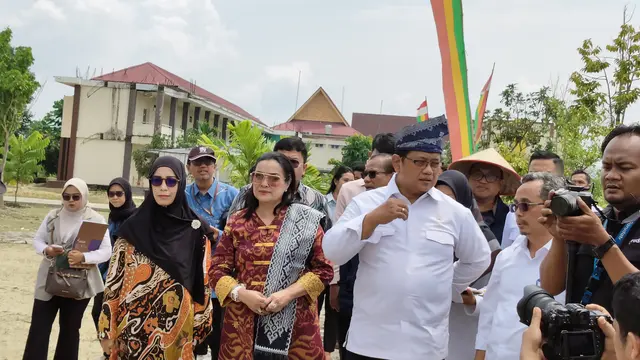 Wakil Menteri Transmigrasi (Wamentrans) Viva Yoga Mauladi di Balai Pengembangan Pemukiman Masyarakat Transmigrasi (BPPMT) di Pekanbaru, Riau.