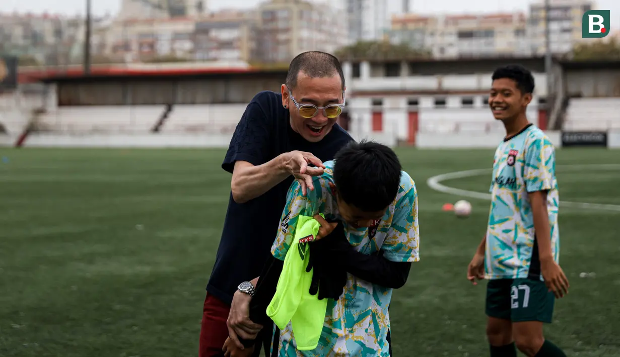 Pelatih sekaligus founder dari Korea-Korea Selecao, Justinus Lhaksana menyatakan bahwa kunci kemenangan timnya adalah kerja sama tim yang baik. Ia juga menilai semua pemainnya tampil bagus dan tidak ada yang ingin tampil sendiri. (Bola.com/Bagaskara Lazuardi)