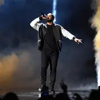 Drake siapkan hadiah ulang tahun spesial untuk Taylor Swift. (AFP/Bintang.com)