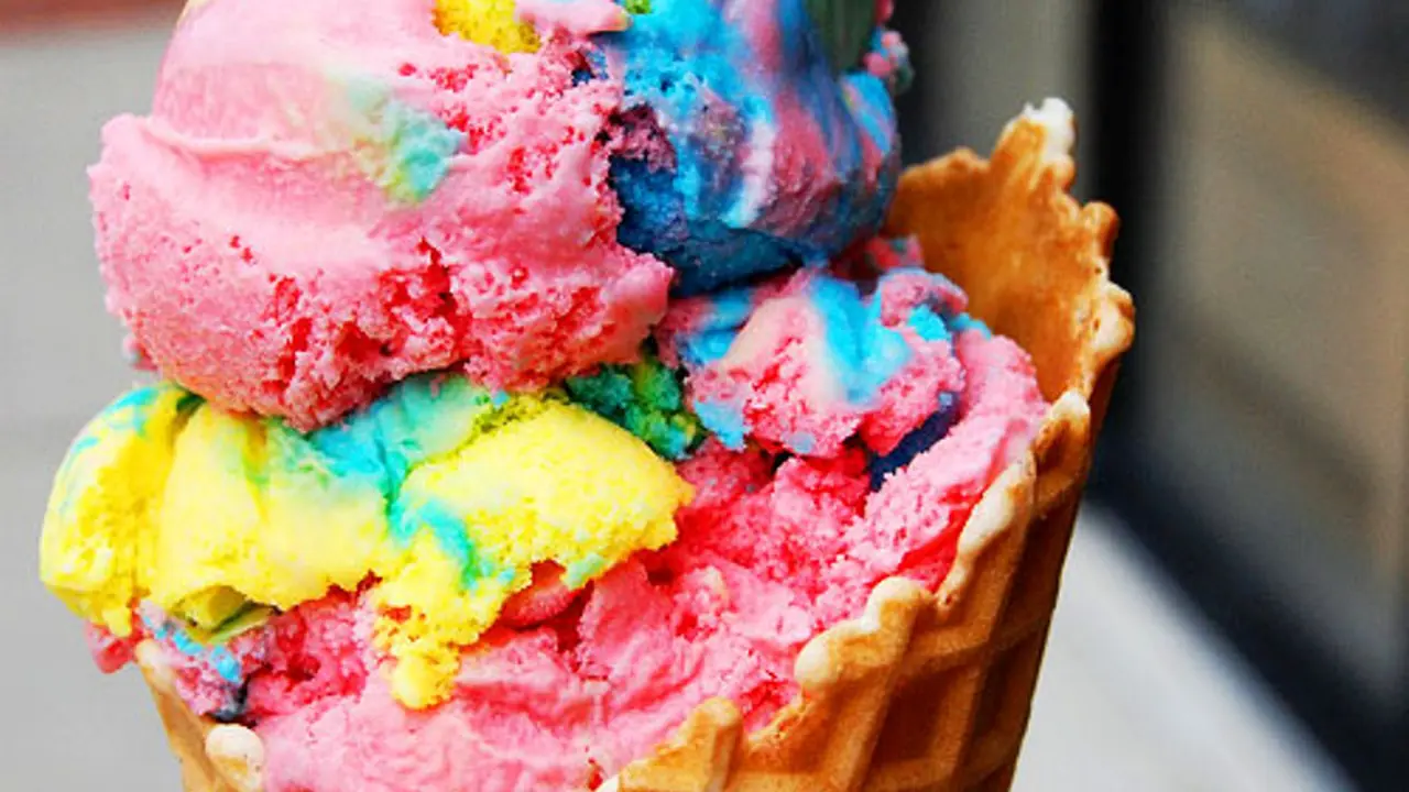 Tak Hanya di Matamu, Pelangi Juga Ada dalam 10 Potret Es Krim Ini
