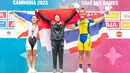 Momen atlet Indonesia meraih medali emas cabor Balap Sepeda MTB di SEA Games 2023. Total 5 emas, 2 perak dan 1 perunggu direbut tim balap sepeda Indonesia hingga menjadi juara umum di SEA Games 2023. (Nick Hanoatubun/PB ISSI)
