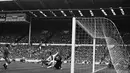 Johan Cruyff striker klub Ajax beraksi di laga final melawan Panathinaikos,di Stadiont Wembley pada tanggal 2 Juni 1971. (AP/File)