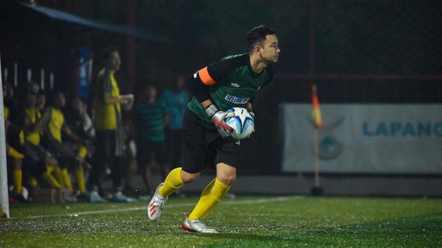 Jabat Chairman RANS Cilegon FC, Ini 6 Aksi Raffi Ahmad Jadi Kiper Selebritis FC