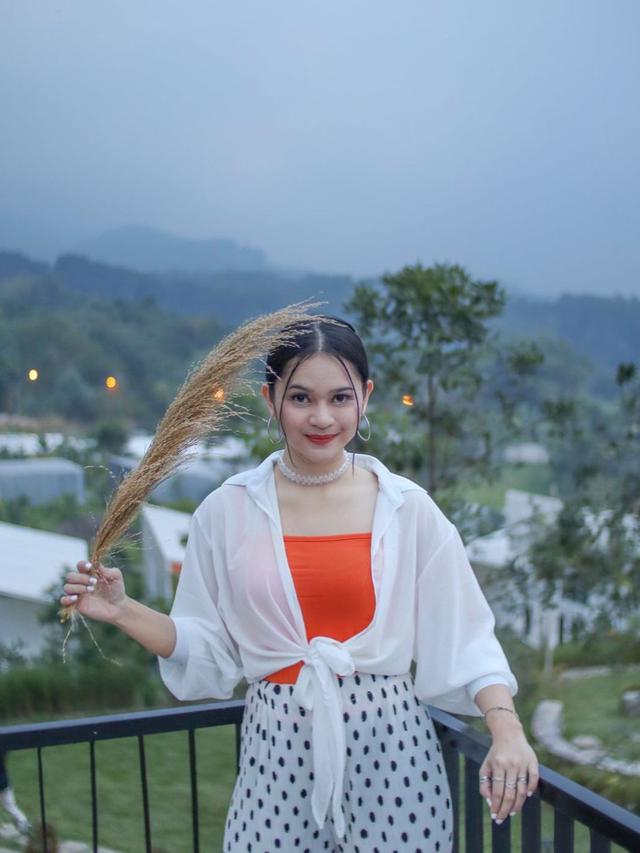 6 Potret Terbaru Nadya Indry, Wanita yang Dikabarkan Pacar Baru Lutfi Agizal