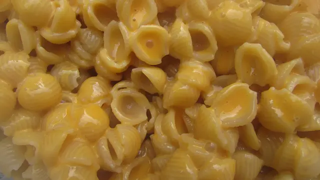 9 Resep Mac n Cheese yang Lezat dan Lumer, Bikin Anak-anak Ketagihan