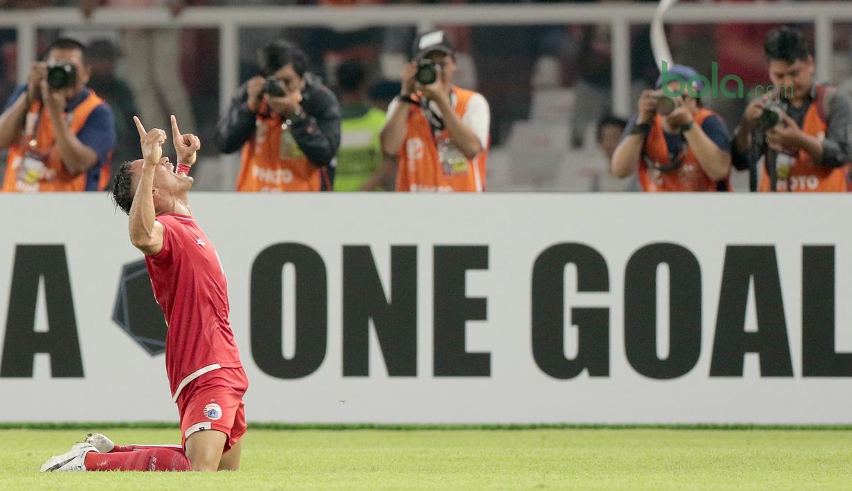 Cukup satu gol bagi Addison Oliveira untuk membawa Persija unggul atas Song Lam Nghe An FC pada laga Piala AFC 2018 di Stadion Utama GBK, Senayan, Jakarta, (13/3/2018). Persija Jakarta menang 1-0. (Bola.com/Nick Hanoatubun)