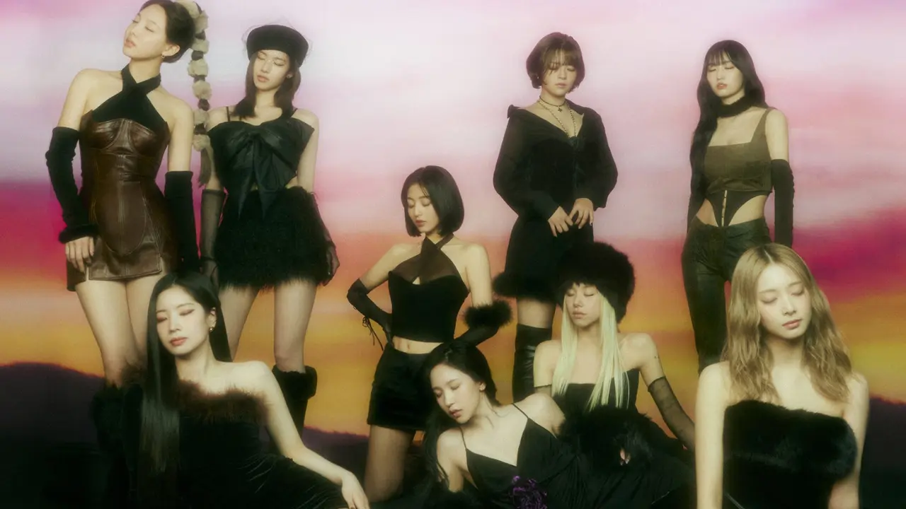 Twice, Moonlight Sunrise. (JYP Entertainment via Soompi)