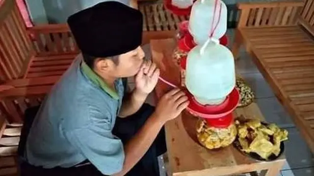 7 Cara Unik Makan dan Minum Ini Bikin Tepuk Jidat