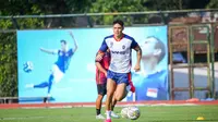 Striker RANS Nusantara FC asal Filipina, Kenshiro Daniels. (Bola.com/Ana Dewi)