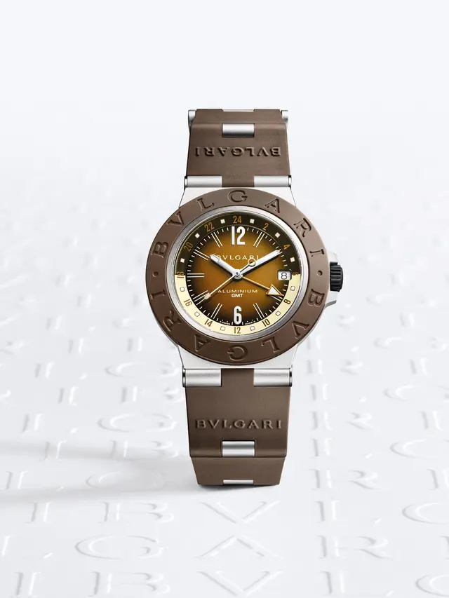 Potret Koleksi Jam Tangan Aluminium GMT Terbaru Bvlgari, Terinspirasi Gitar Listrik Stratocaster yang Ikonik