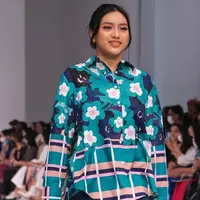 Biasa Natural, Ini 6 Momen Alleia Anak Ariel Noah Tampil Full Makeup (IG/alleialovers)