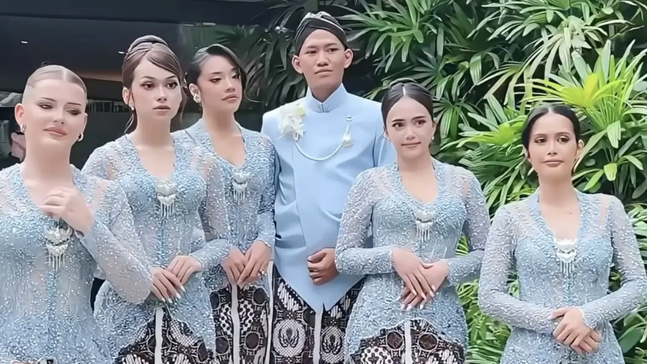 Bridesmaid di Akad Nikah Jennifer Coppen