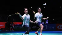 Ganda putra Indonesia Fajar Alfian/Muhammad Rian Ardianto dikalahkan pasangan China Liang Wei Keng/Wang Chang pada perempat final lewat rubber 18&ndash;21, 21&ndash;19, dan 16&ndash;21 di&nbsp;Maruzen Intec Arena, Osaka, Jepang, Jumat, 2 September. (foto: PBSI)