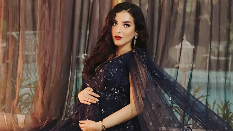 Tasya Farasya Lakukan Maternity Shoot Sendiri di Rumah, Ini 7 Potret Menawannya