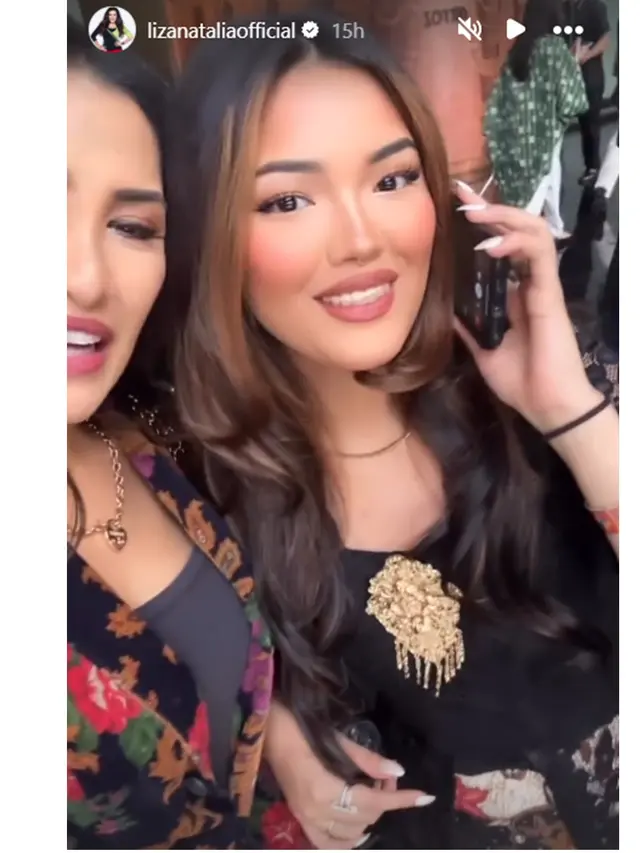 6 Potret Queennara Anak Liza Natalia Wisuda D3, Anggun Pakai Kebaya Brokat Hitam