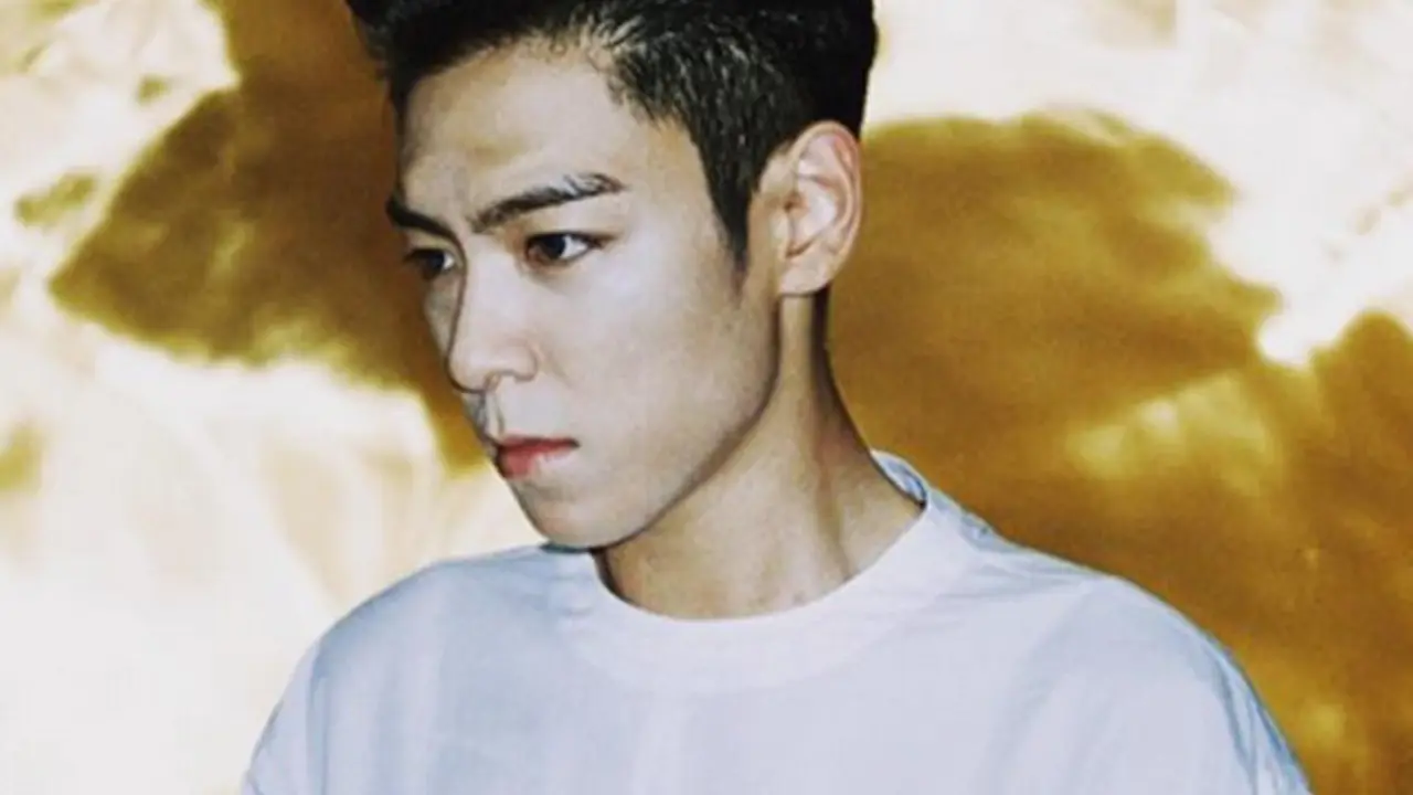 Foto TOP BigBang di kamar mandi telah menuai kritik pedas.