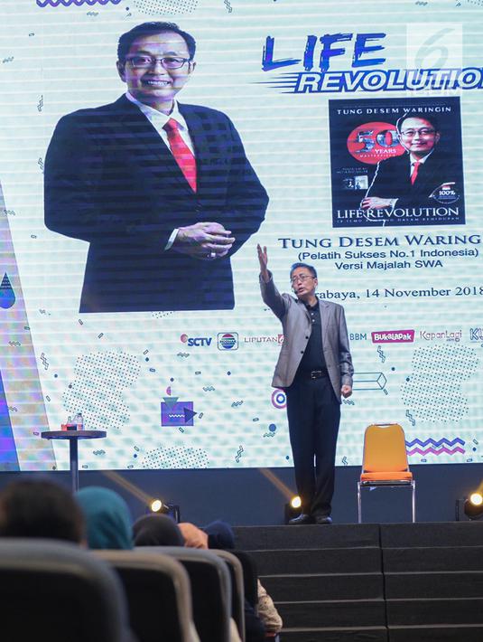 FOTO: Motivator Tung Desem Waringin Beri Motivasi Hidup di ...