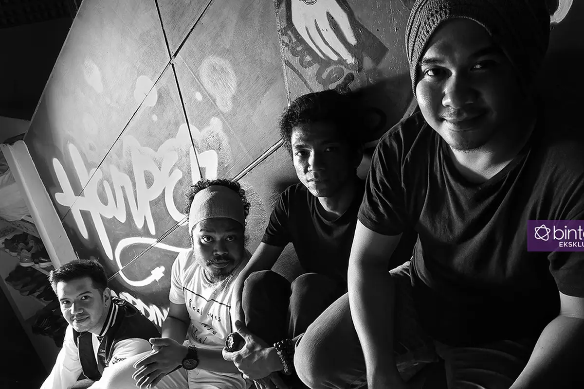 [Bintang] Eksklusif Payung Teduh 1