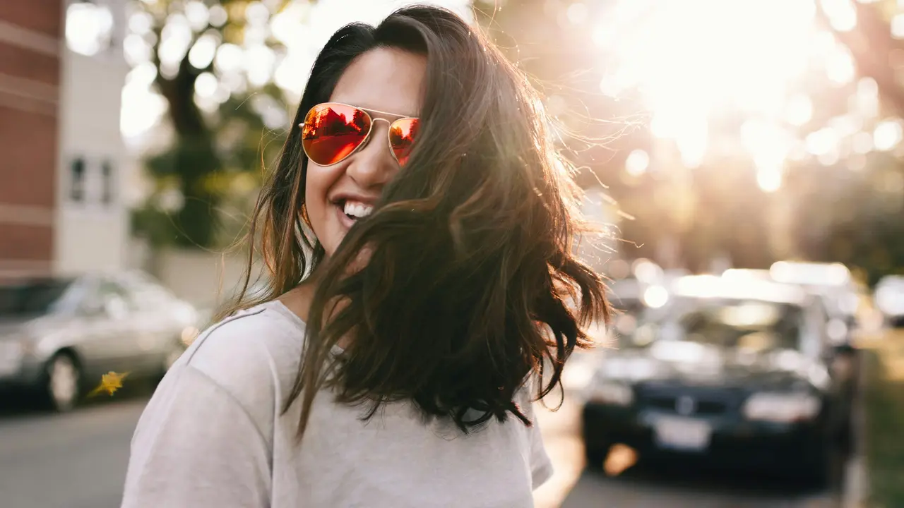 Model Rambut Sebahu untuk Wajah Bulat. (unsplash/Matthew Hamilton)
