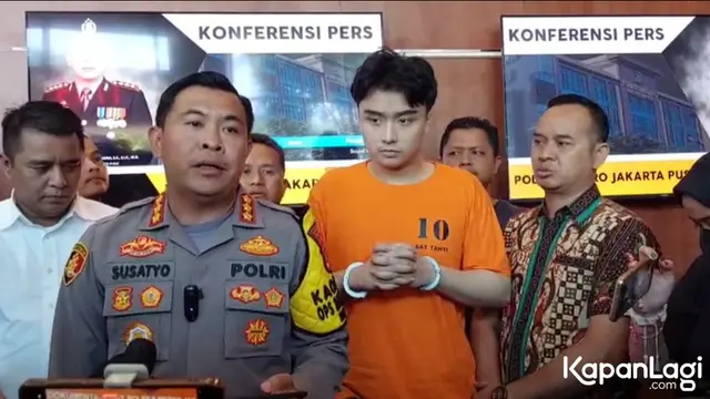 Leon Dozan baju tahanan