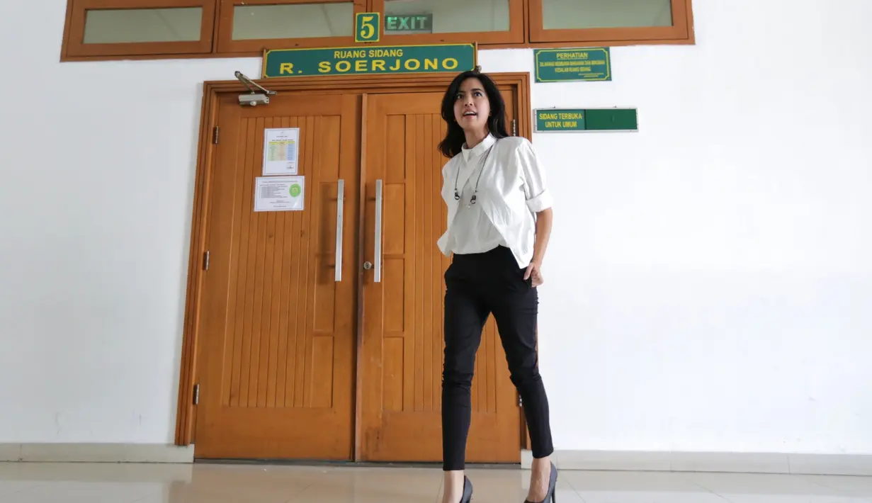 Yeslin Wang istri Delon