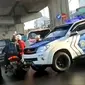 Mobil Patwal Polisi cuek usai tabrak pengendara motor (Liputan6.com/Istimewa)