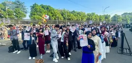 Banyak Peserta dari Luar Kota Rela Menempuh Perjalanan Berjam-jam hingga Berhari-hari untuk Mengikuti Audisi Offline D'Academy 8 di Carbon. Dok. Istimewa