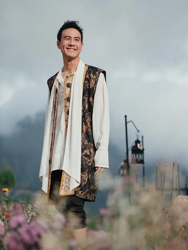Tampil Gagah, Ini Penampilan Daniel Mananta Bergaya ala Jack Sparrow