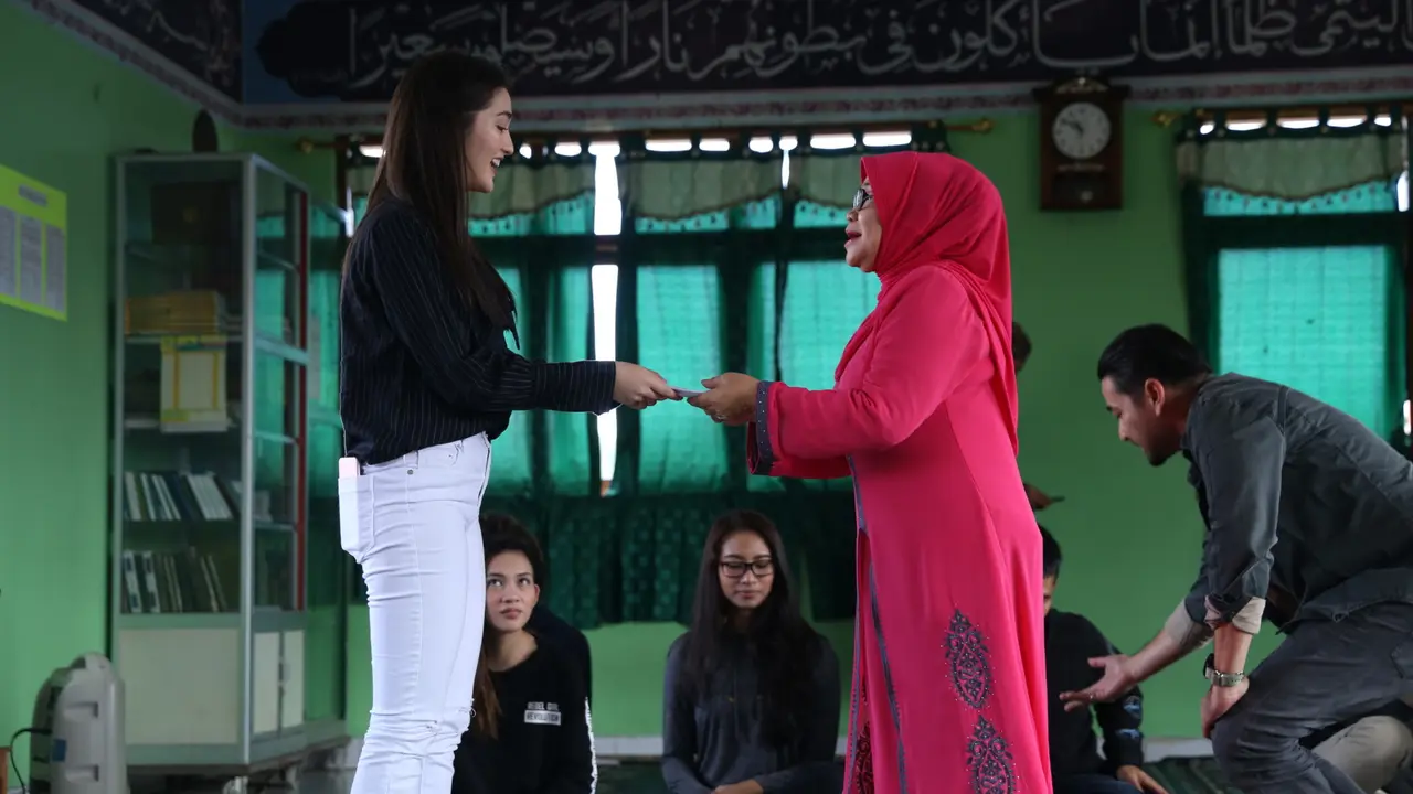 [Bintang] Sempat Malas dan Sakit, Ranty Maria Mengaku Senang Kunjungi Panti Asuhan