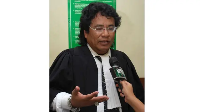 Genap 61 Tahun, Ini 6 Foto Awal Karier Hotman Paris Jadi Pengacara