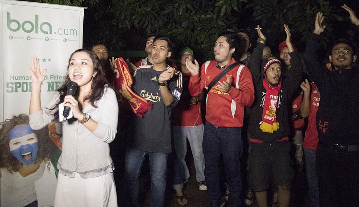 Kekalahan tidak mengurangi kemeriahan acara nonton bareng Watford melawan Liverpool. (Bola.com/Vitalis Yogi Trisna)