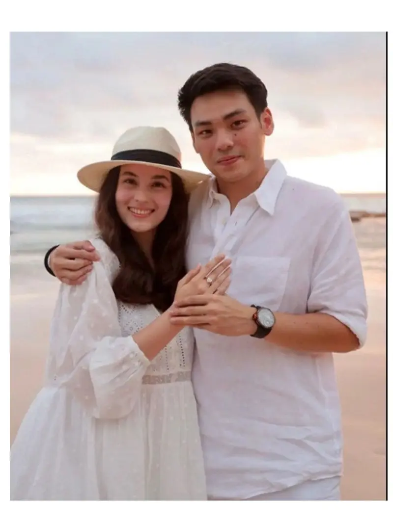 8 Momen Chelsea Islan Terima Lamaran Rob Clinton Kardinal di Bali, Romantis Banget