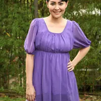 "Bukan urusan saya. Mau nikah siri atau gimana, kalau itu bukan urusan saya lagi," kata Tessa Kaunang di On Loc sinetron Jodoh Pengantar Jenazah, Studio Persari, Jagakarsa, Jakarta Selatan, Rabu (12/4). (Bambang E. Ros/Bintang.com)