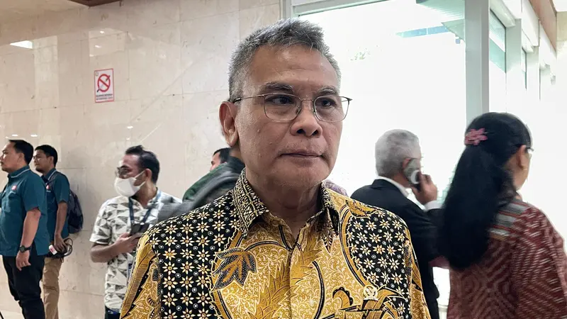 Anggota Komisi III DPR Johan Budi mempertanyakan pengambilan keputusan RUU MK yang digelar saat reses.