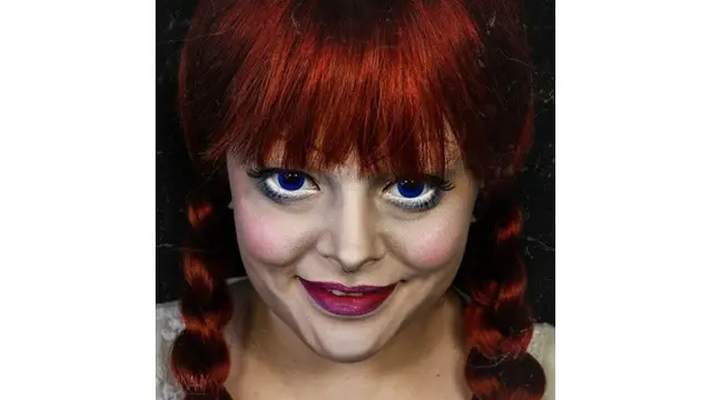 Terinspirasi dari Film Horor, 7 Makeup Wanita Ini Terlihat Nyata