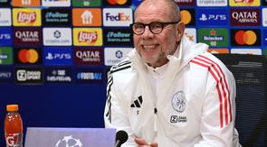 Fred Grim dipecat dari jabatannya sebagai pelatih Ajax. (Olaf KRAAK / ANP / AFP)