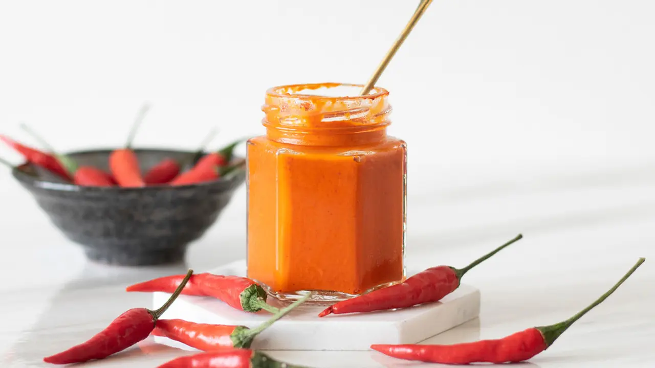 Lombok Kuning Simpati, Sambal Bercitarasa Khas Makassar yang Bikin Sedap Semua Makanan
