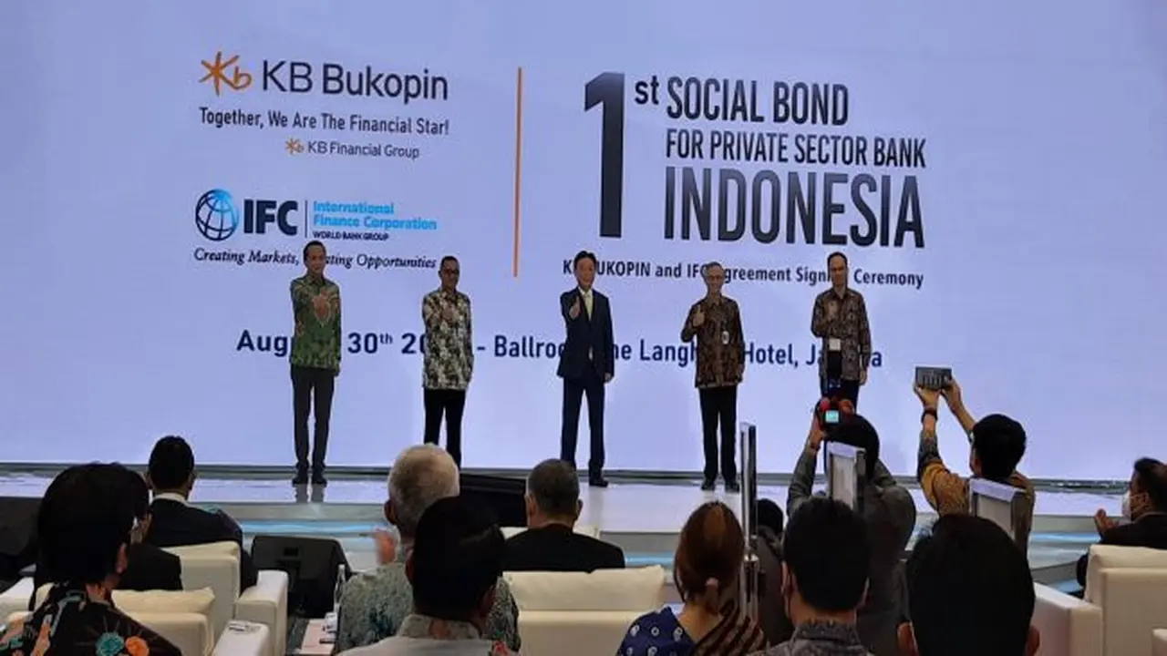 Ceremony perjanjian kerja sama pembiayaan sosial bond PT Bank KB Bukopin Tbk (BBKP) dengan International Finance Corporation (IFC) (Foto: Liputan6.com/Gagas Y.P)
