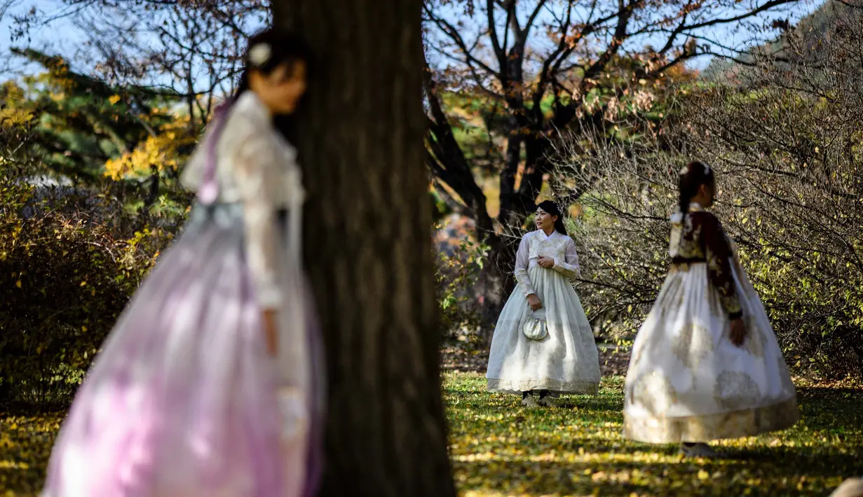 Dibangun pada tahun 1395, Istana Gyeongbokgung adalah yang terbesar dari lima istana megah yang dibangun oleh Dinasti Joseon, kerajaan dinasti terakhir di Korea. (ANTHONY WALLACE/AFP)