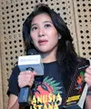 Pelakon seni Olivia Zalianty punya cara sendiri dalam mengatasi kegelisahan dan keprihatinannya terhadap kondisi Indonseia. Mengaku bukan sebagai demonstran, bentuk protesnya dilakukan Olivia lewat teater. (Adrian Putra/Bintang.com)