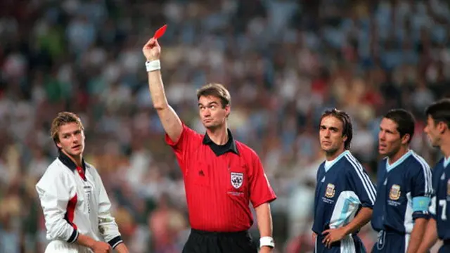Beckham Diganjar Kartu Merah