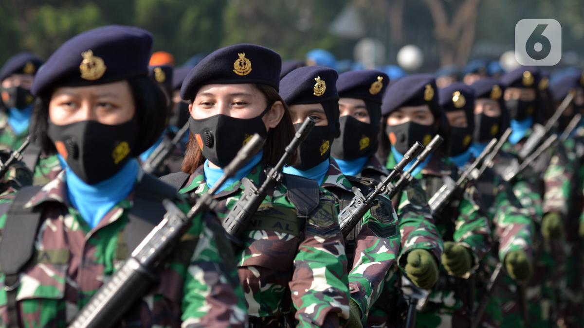 FOTO: Apel Bersama Prajurit Wanita TNI di Hari Kartini 2021 - Foto