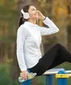 Bagi sebagian orang, seperti pemula, lansia, ibu setelah melahirkan, atau mereka yang memiliki kondisi kesehatan tertentu, olahraga intensitas rendah justru menjadi pilihan yang lebih aman dan realistis. (foto/dok: freepik)