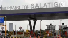 Sempat gratis selama satu bulan sejak diresmikan Presiden Joko Widodo atau Jokowi, pada 20 Desember 2018 lalu, kini pengguna harus membayar tarif untuk masuk tol Trans Jawa.